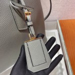 𝐏𝐑𝐀𝐃𝐀 Classic 1BG775