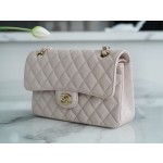 𝐂𝐇𝐀𝐍𝐄𝐋 Classic Flap washed cowhide is made from the most delicate newborn calves washed fetal cow small light apricot