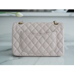 𝐂𝐇𝐀𝐍𝐄𝐋 Classic Flap washed cowhide is made from the most delicate newborn calves washed fetal cow small light apricot