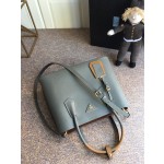 𝐏𝐑𝐀𝐃𝐀 Classic 1BG775