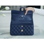 𝐂𝐇𝐀𝐍𝐄𝐋 Classic Flap washed cowhide is made from the most delicate calves just born Washed fetal cow Small Starsky Blue💙