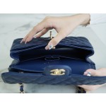 𝐂𝐇𝐀𝐍𝐄𝐋 Classic Flap washed cowhide is made from the most delicate calves just born Washed fetal cow Small Starsky Blue💙