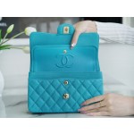 𝐂𝐇𝐀𝐍𝐄𝐋 Classic Flap washed cowhide is made from the most delicate calves just born washed fetal cow small 🦚 peacock blue