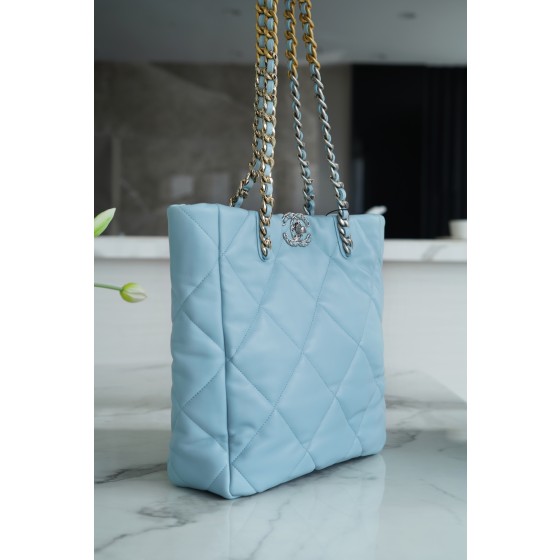 𝗖𝗛𝗔𝗡𝗘𝗟 𝟮𝟮𝗕 19𝑩𝑨𝑮 𝑻𝒐𝒕𝒆 Italy 🇮🇹 Level 1 [Box] Lambskin 🐑 Genuine Leather Blue