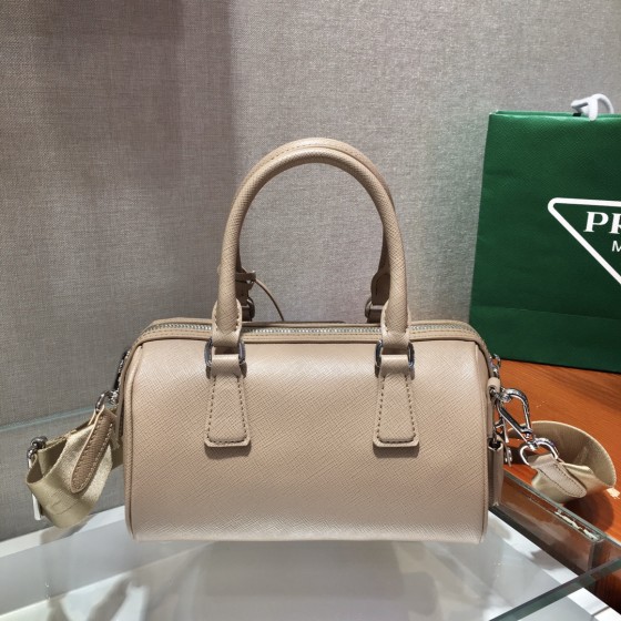 𝐏𝐑𝐀𝐃𝐀 Boston 1BA846