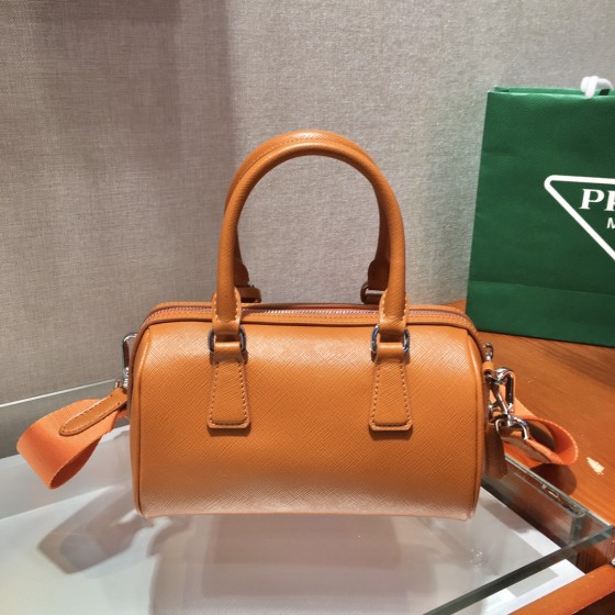 𝐏𝐑𝐀𝐃𝐀 Boston 1BA846