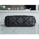 𝗖𝗛𝗔𝗡𝗘𝗟 𝟮𝟮𝗕 19 𝑩𝑨𝑮 𝑻𝒐𝒕𝒆 Italy 🇮🇹 level [box] lambskin 🐑 Genuine Leather Black Gold