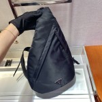 𝐏𝐑𝐀𝐃𝐀  New Chest Bag 2VZ092