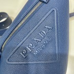 𝐏𝐑𝐀𝐃𝐀  New Chest Bag 2VZ092