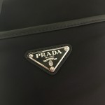 𝐏𝐑𝐀𝐃𝐀  New Chest Bag 2VZ026