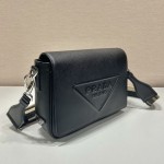 𝐏𝐑𝐀𝐃𝐀 Crossbody bag 2VD046