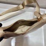 𝐏𝐑𝐀𝐃𝐀 mini 3 in 1 1BH174