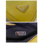 𝐏𝐑𝐀𝐃𝐀 Triangular bag 1NQ043