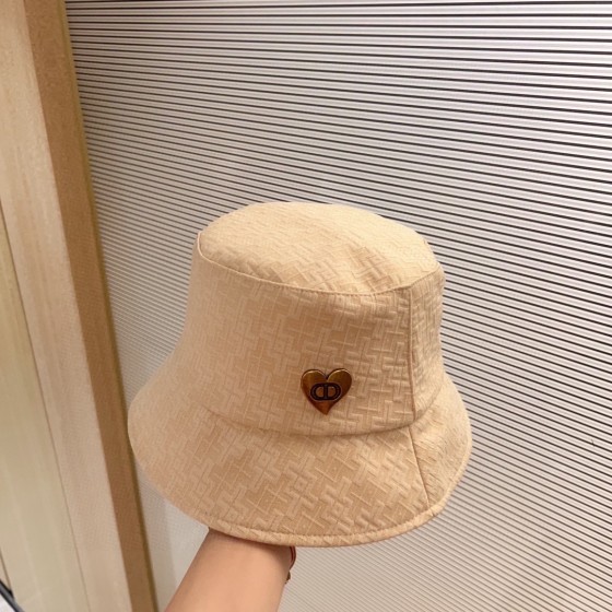 [DIOR Dior] 2023 spring and summer simple heart-shaped logo fisherman hat