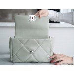 𝗖𝗛𝗔𝗡𝗘𝗟 ❶❾ 𝗕𝗔 𝗚 Original lambskin series ❥ Genuine leather ❥ Small ❥22c early spring limited color milk green gray