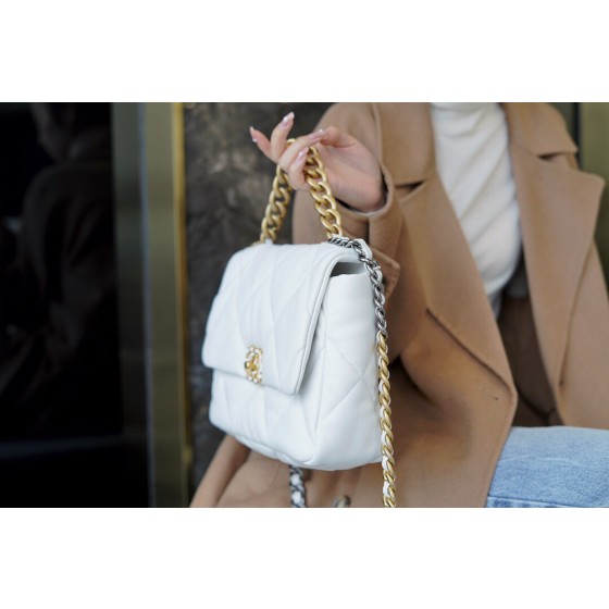 𝗖𝗛𝗔𝗡𝗘𝗟 ❶❾ 𝗕𝗔 𝗚 Original lambskin series ❥ Genuine leather ❥ Medium ❥ Fairy white ☁️ੈ✩‧₊˚