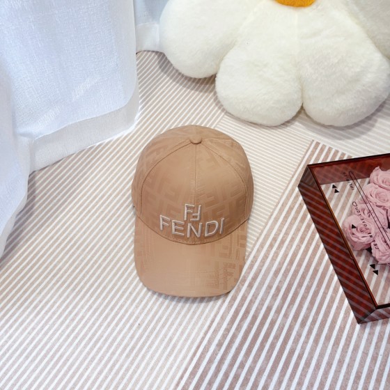 Fendi spring and summer new satin fabric double F presbyopia baseball cap
