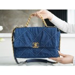 𝗖𝗛𝗔𝗡𝗘𝗟 ❶❾ 𝗕𝗔𝗚 Original denim fabric series ❥ Washed vintage process ❥ Medium ❥ Denim blue 🧢