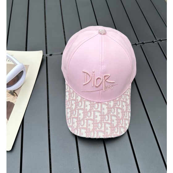 Dior new embroidered letters canvas baseball cap head circumference: 57cm