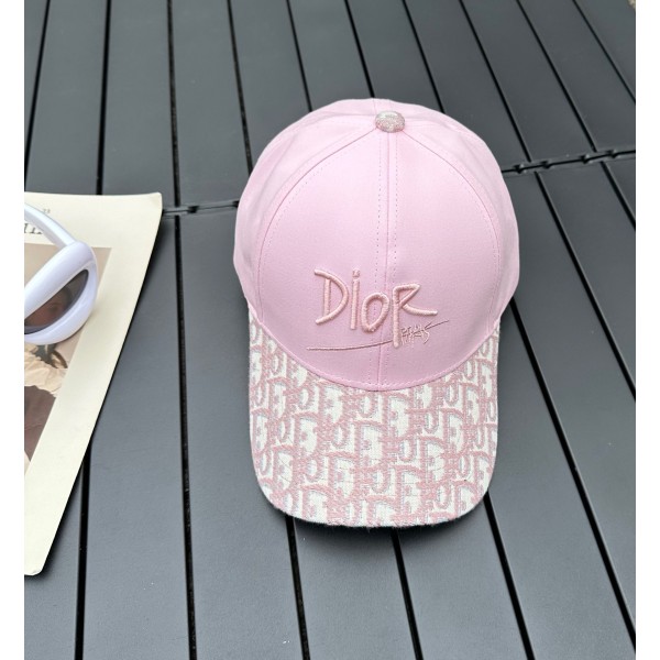 Dior new embroidered letters canvas baseball cap head circumference: 57cm