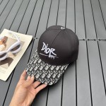Dior new embroidered letters canvas baseball cap head circumference: 57cm