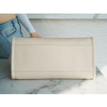 𝐂𝐇𝐀𝐍𝐄𝐋 Beach Bag Summer 🏖 Super Fairy Pearl Embroidery Beach Bag Apricot