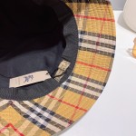 (Burberry) bucket hat