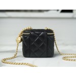 𝗖𝗛𝗔𝗡𝗘𝗟✦ 23s new spring/summer Camellia adjustable buckle small box