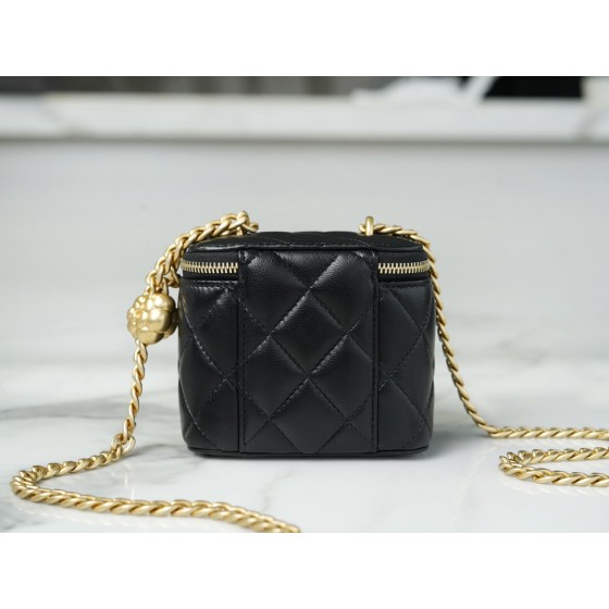 𝗖𝗛𝗔𝗡𝗘𝗟✦ 23s new spring/summer Camellia adjustable buckle small box