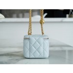 𝗖𝗛𝗔𝗡𝗘𝗟✦ 23s new spring/summer Camellia adjustable buckle small box