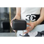 𝗖𝗛𝗔𝗡𝗘𝗟 Spring/Summer 2021 New 𝑴𝒊𝒏𝒊 Box Bag Black
