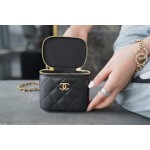 𝗖𝗛𝗔𝗡𝗘𝗟 Spring/Summer 2021 New 𝑴𝒊𝒏𝒊 Box Bag Black