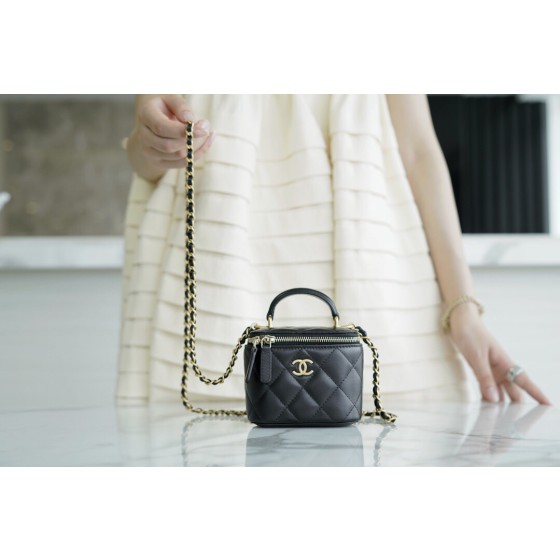 𝗖𝗛𝗔𝗡𝗘𝗟✦Spring/Summer 2021 мιиι Box bag