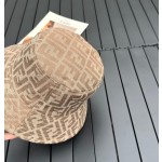 Fendi presbyopic letters 2⃣️ Wearing a fisherman hat