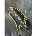 𝗖𝗛𝗔𝗡𝗘𝗟✦ 23p Letter Chain Mouth Flap Bag Genuine Leather