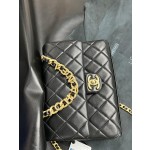 𝗖𝗛𝗔𝗡𝗘𝗟✦ 23p Letter Chain Mouth Flap Bag Genuine Leather