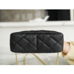 𝗖𝗛𝗔𝗡𝗘𝗟✦ 23P Spring Summer New Love adjustable buckle HoBo bag