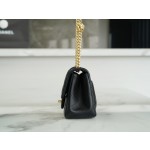 𝗖𝗛𝗔𝗡𝗘𝗟✦ 𝗖𝗹𝗮𝘀𝘀𝗶𝗰 𝗙𝗹𝗮𝗽 23S Camellia Adjustment Buckle Square Fat Black Gold