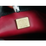 𝗖𝗛𝗔𝗡𝗘𝗟✦ 𝗖𝗹𝗮𝘀𝘀𝗶𝗰 𝗙𝗹𝗮𝗽 23S Camellia Adjustment Buckle Square Fat Black Gold