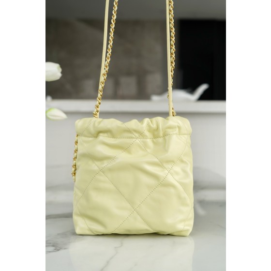 𝗖𝗛𝗔𝗡𝗘𝗟✦ 23S 22Mini bag chick yellow