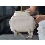 𝗖𝗛𝗔𝗘𝗡𝗟✦ 22𝗖 𝗗𝘂𝗺𝗮 duffel bag 🤍 milkshake white