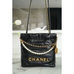 𝗖𝗛𝗔𝗡𝗘𝗟✦ 23S 22Mini pearl chain bag black