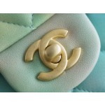 𝗖𝗛𝗔𝗡𝗘𝗟 𝗖𝗹𝗮𝘀𝘀𝗶𝗰 𝗙𝗹𝗮𝗽 2022 Portable ℂ𝔽 𝑀𝑖𝑛𝑖 Gradient green