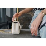 𝗖𝗛𝗔𝗡𝗘𝗟✦𝗖𝗹𝗮𝘀𝘀𝗶𝗰 𝗙𝗹𝗮𝗽 2021 𝗦𝘀 spring and summer new handleℂ𝔽 𝕄𝕚𝕟𝕚 white