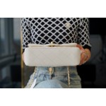 𝗖𝗛𝗔𝗡𝗘𝗟✦𝗖𝗹𝗮𝘀𝘀𝗶𝗰 𝗙𝗹𝗮𝗽 2021 𝗦𝘀 spring and summer new handleℂ𝔽 𝕄𝕚𝕟𝕚 white