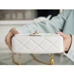 𝗖𝗛𝗔𝗡𝗘𝗟✦𝗖𝗹𝗮𝘀𝘀𝗶𝗰 𝗙𝗹𝗮𝗽23P spring and summer new love adjustment buckle square fat man white