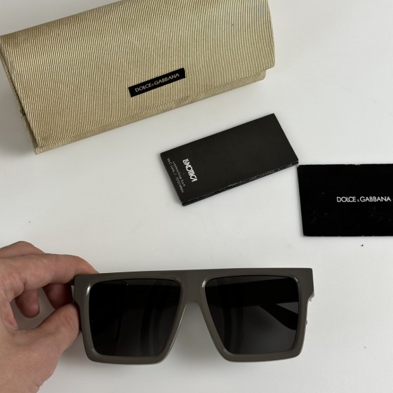 𝘿𝙊𝙇𝘾𝙀&𝙂𝘼𝘽𝘽𝘼𝙉𝘼 DG4901