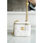 𝗖𝗛𝗔𝗡𝗘𝗟✦ 23P Spring/Summer New Love Adjustment Buckle Small Box