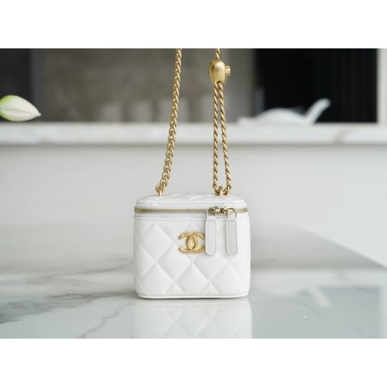 𝗖𝗛𝗔𝗡𝗘𝗟✦ 23P Spring/Summer New Love Adjustment Buckle Small Box