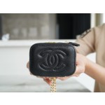 𝗖𝗛𝗔𝗡𝗘𝗟✦ 23P Spring/Summer New Love Adjustment Buckle Small Box